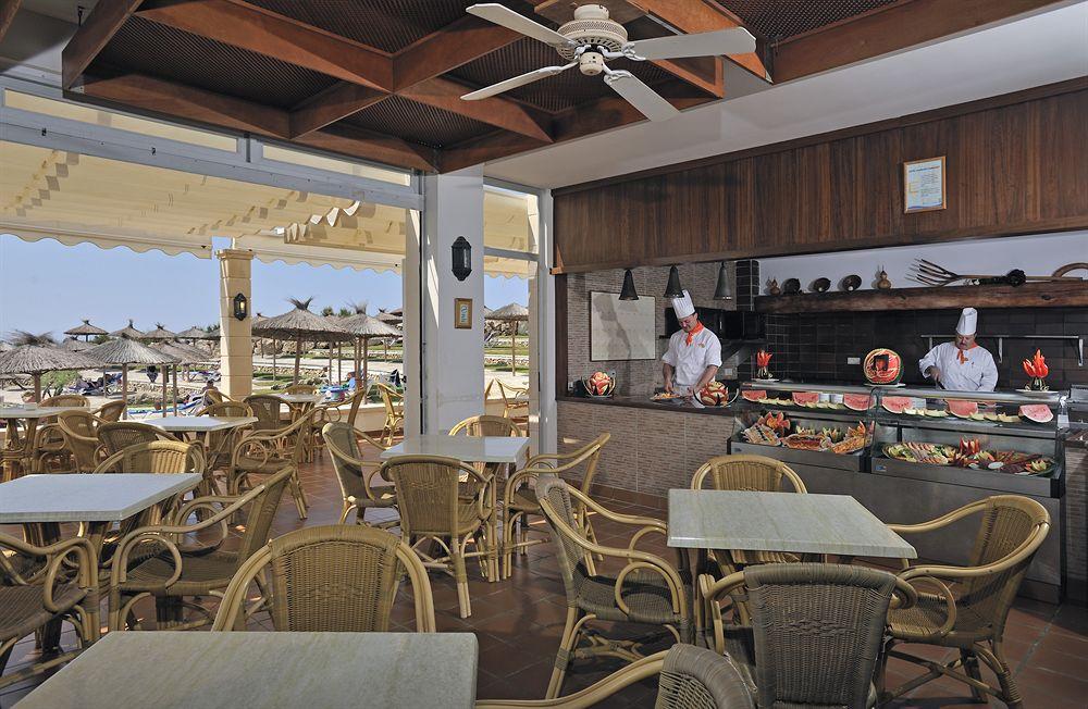 Hotel Globales Almirante Farragut Cala'N Blanes (Menorca)